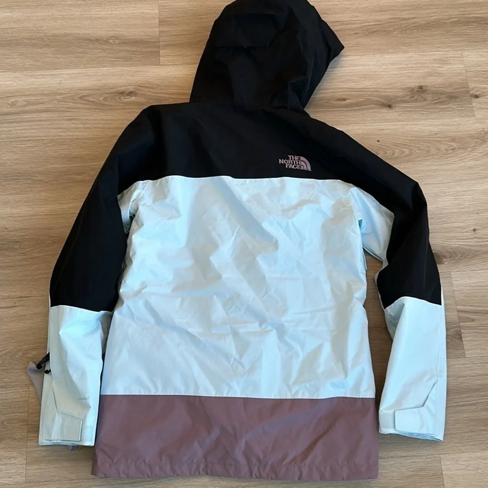 The North Face ThermoBall Eco Snow Triclimate Jacket - Men's size small